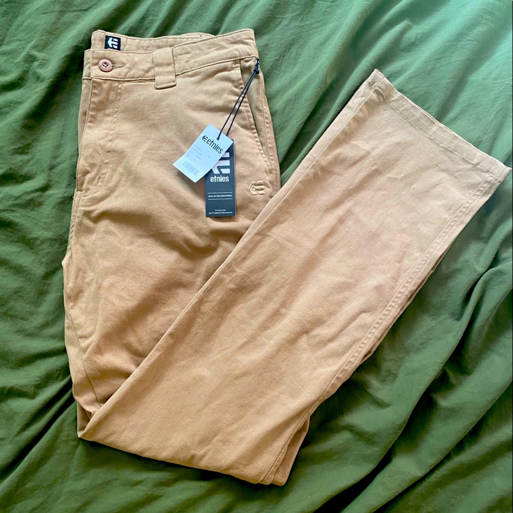 Etnies Khaki Pants